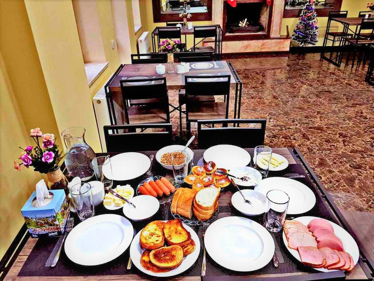 Hotel Holiday Villa Тбилиси Экстерьер фото