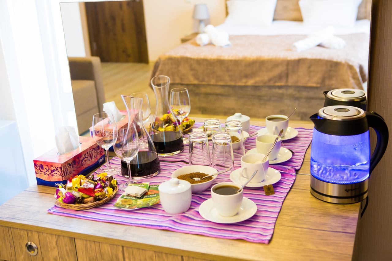 Hotel Holiday Villa Тбилиси Экстерьер фото