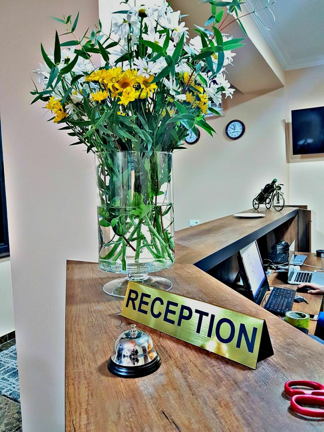 Hotel Holiday Villa Тбилиси Экстерьер фото
