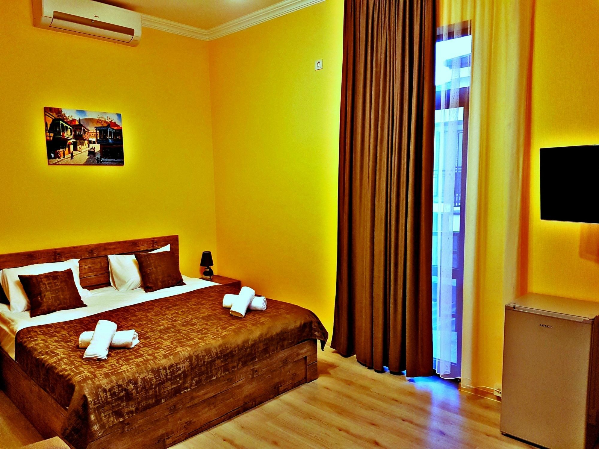 Hotel Holiday Villa Тбилиси Экстерьер фото