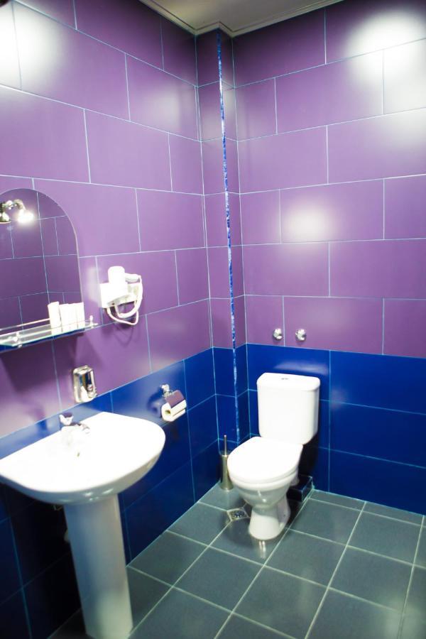 Hotel Holiday Villa Тбилиси Экстерьер фото